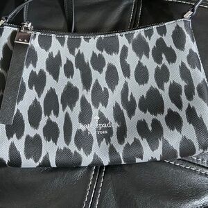 Authentic 🔥Gray and black Cheetah print Kate Spade, New York🔥